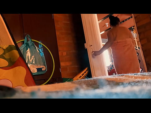 ❤️ Mi tío me sigue hasta la ducha, me folla mientras me ducho Video de porno en es.pornfuror.ru ❌️