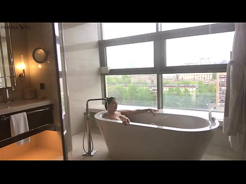 ❤️ Tremenda nena masturbando apasionadamente su coño en el baño Video de porno en es.pornfuror.ru ❌️